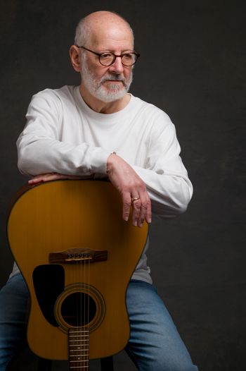 Brandes, UK singer-songwriter, studio portrait by Anastasia Jobson Photography, Birmingham
