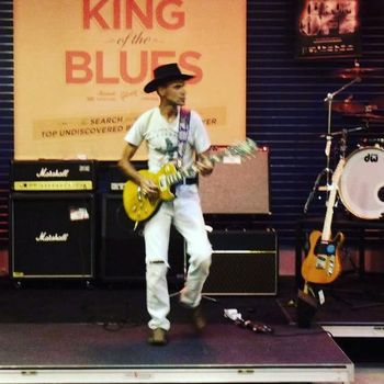 King of the Blues live at Guitar Center, Brooklyn, 2009
