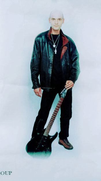 Birds on a Wire guitarist, 2005
