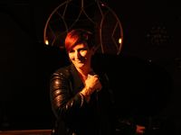 Tania Grubbs Vocalist