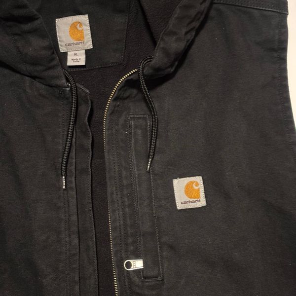  PRE-OWNED FAIR  Carhartt Men's XL  Black hooded fleece lined full zip ,vest 
