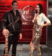 JORDI IZQUIERDO SANTIAGO con Nika Mills