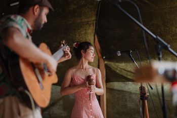 Dúo Piraguas at Bunter Sommer Neustadt Dresden.
Photo: Nora Scholz
