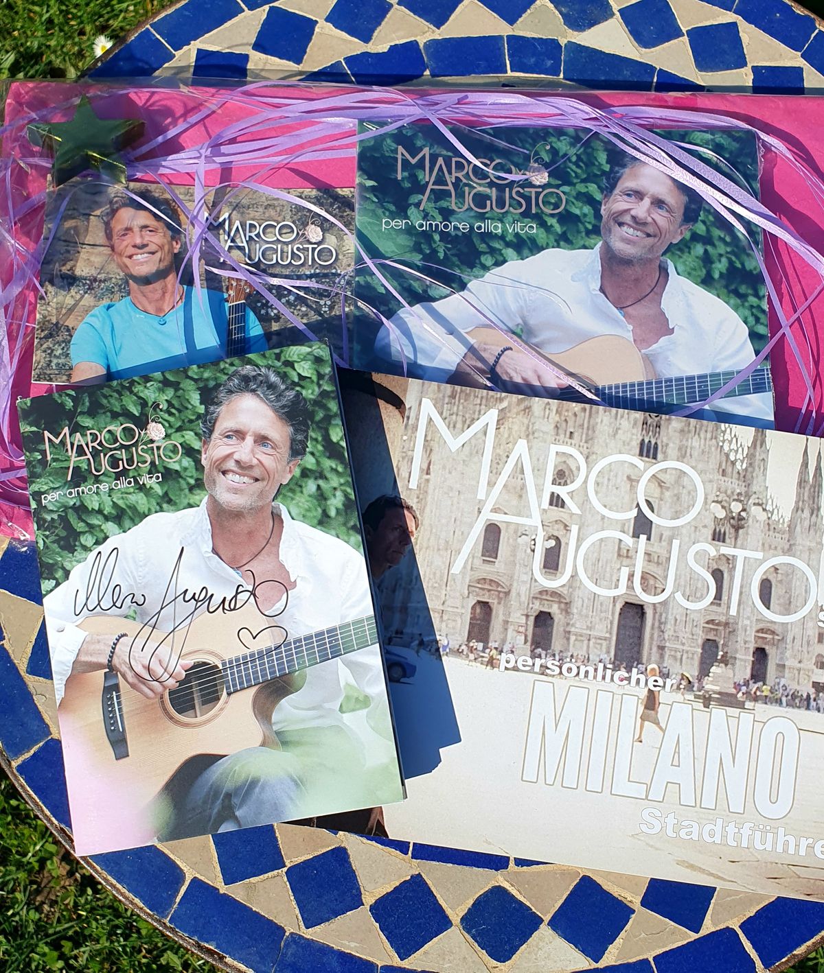 Fan-Package: Handsigniertes Album "Per amore alla vita" + CD-Büchlein + Milano-Reiseführer