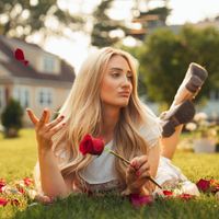 He Loves Me (Not) by Olivia Maro