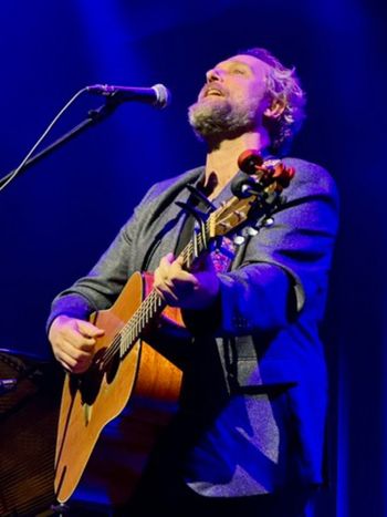 Wolf Performance Hall, London, Ontario, 2025. Source: fan-shared photograph; photographer name unconfirmed. 1170 × 1560.