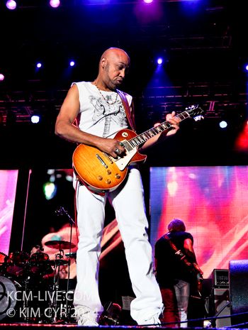 SAMMY HAGAR ROCK THE PARK 2014 PHOTOGRAPHY BY KIM CYR
