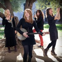 Kristen sings with VOCO [tour]