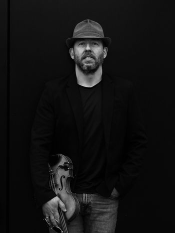 (photo by Oisin Holzinger)
