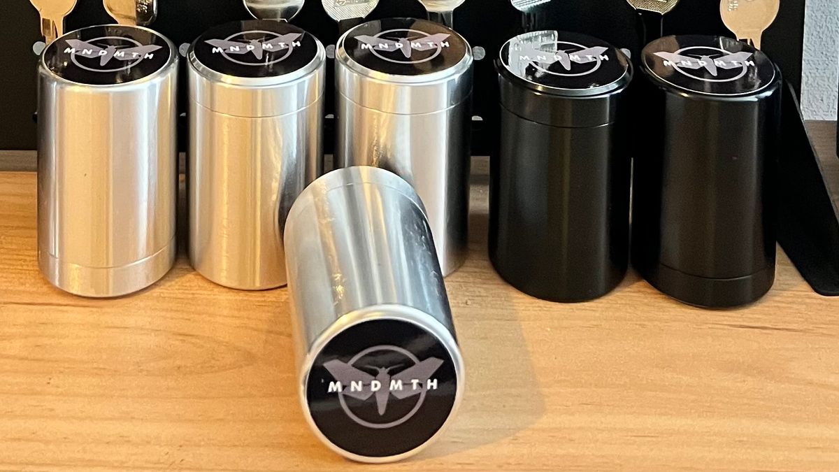 MNDMTH Metal Shaker - Black