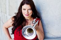Anita Eccleston w Louie/Quinn Duo