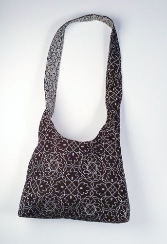 Woven black and white print bag
