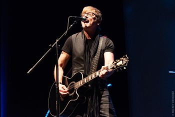 Live at The Paramount Hudson Valley Theater
