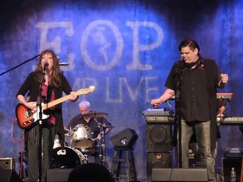 Red Clay Theater 9-20-14 w/ D.A. Sims guest singer

