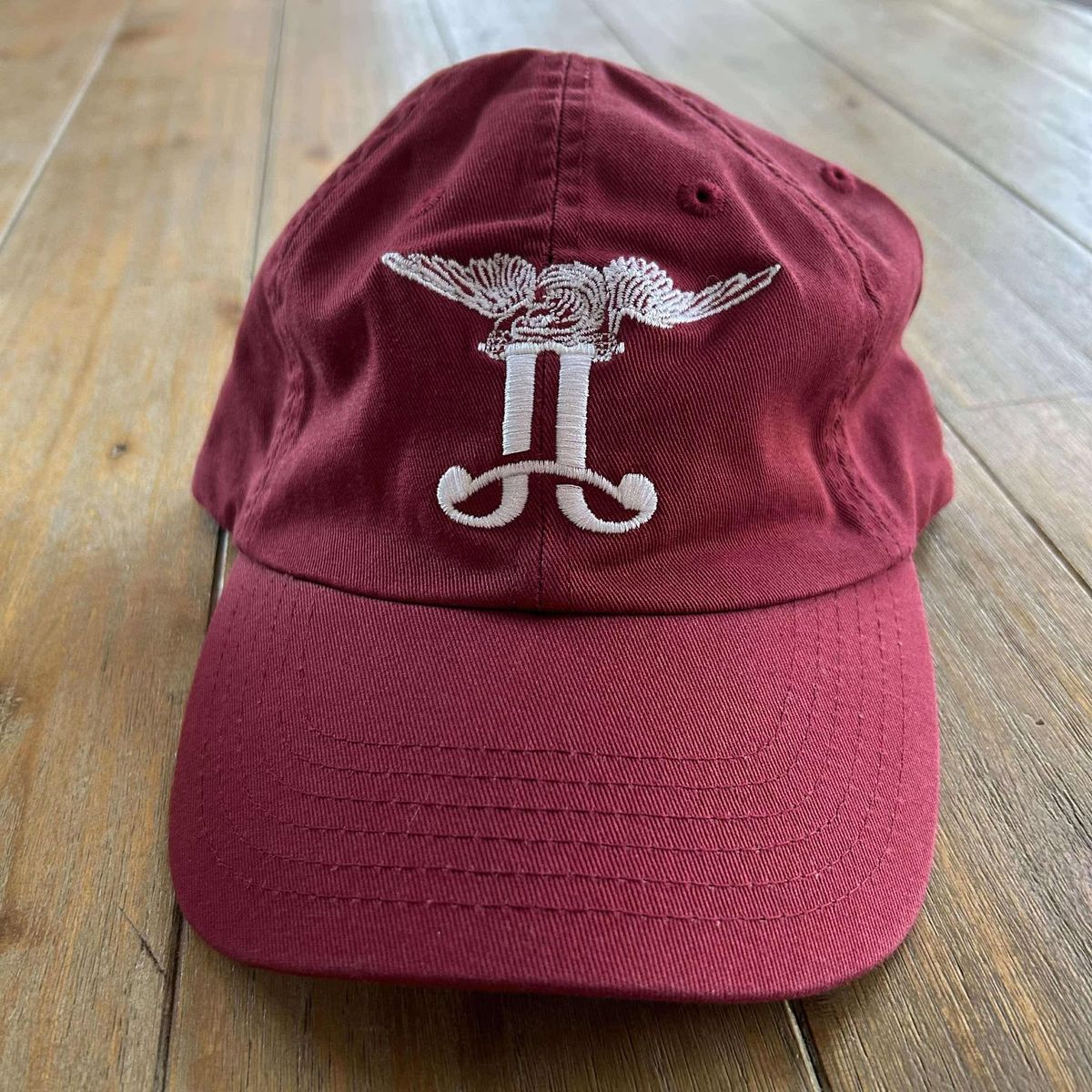 Hat with logo - red