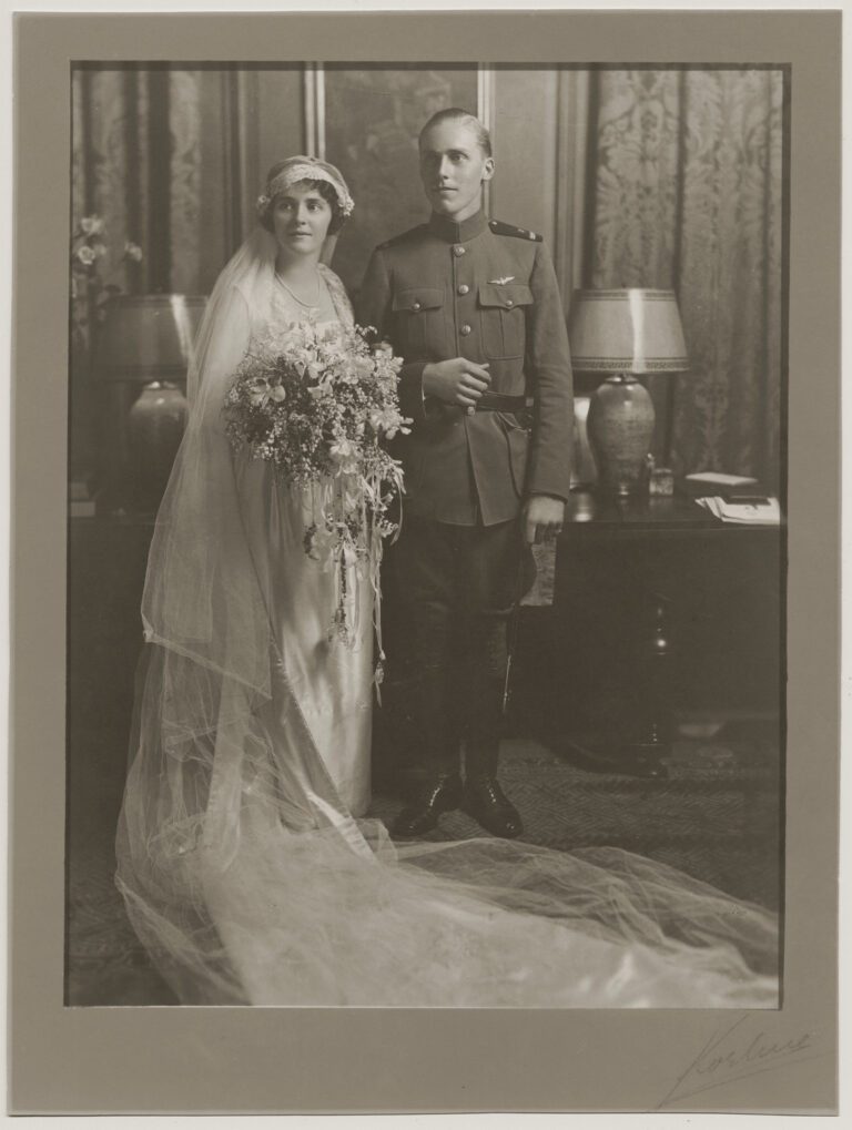 Socialite Ginevra King and William Mitchell’s wedding in Chicago, September 1918 — a celebrated society event of its time.