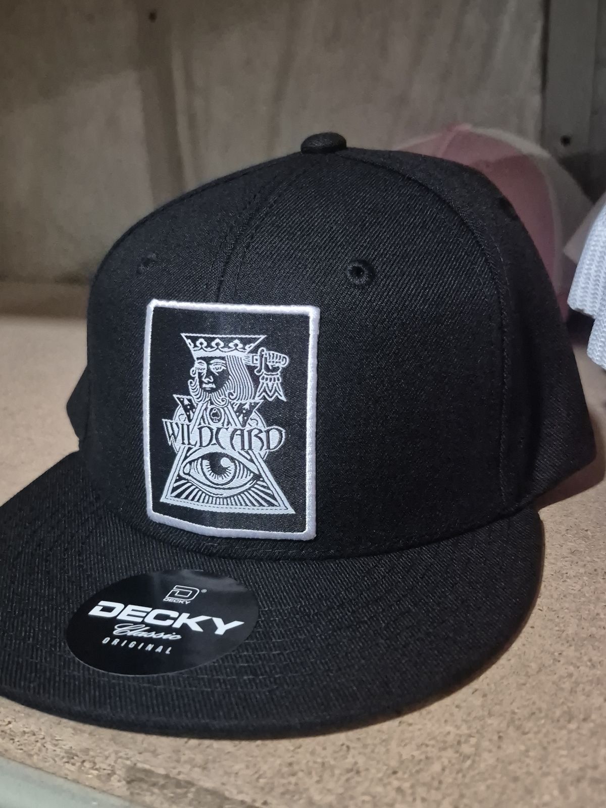 BLACK WILDCARD SNAPBACK HAT