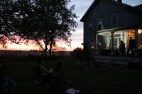 6'10 plays the Front Porch 