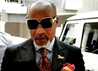 Koffi live sur Facebook