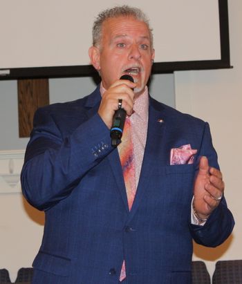 Jerry Jennings (Chordsmen Quartet)
