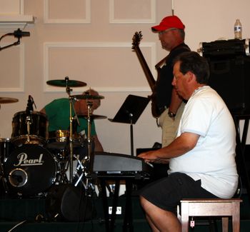 Setting up and sound check
