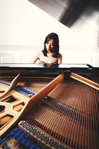 Isabella Mendes Live Solo at CRAVE