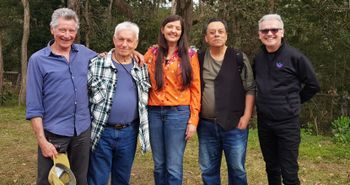Back stage with Muster band Rod Coe Doug Gallagher Michel Rose Kelvin Nolan 2022
