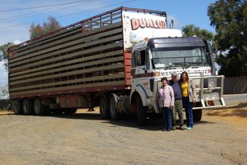 Anita with Graeme & Margaret Bone - Nhill Victoria October 2014
