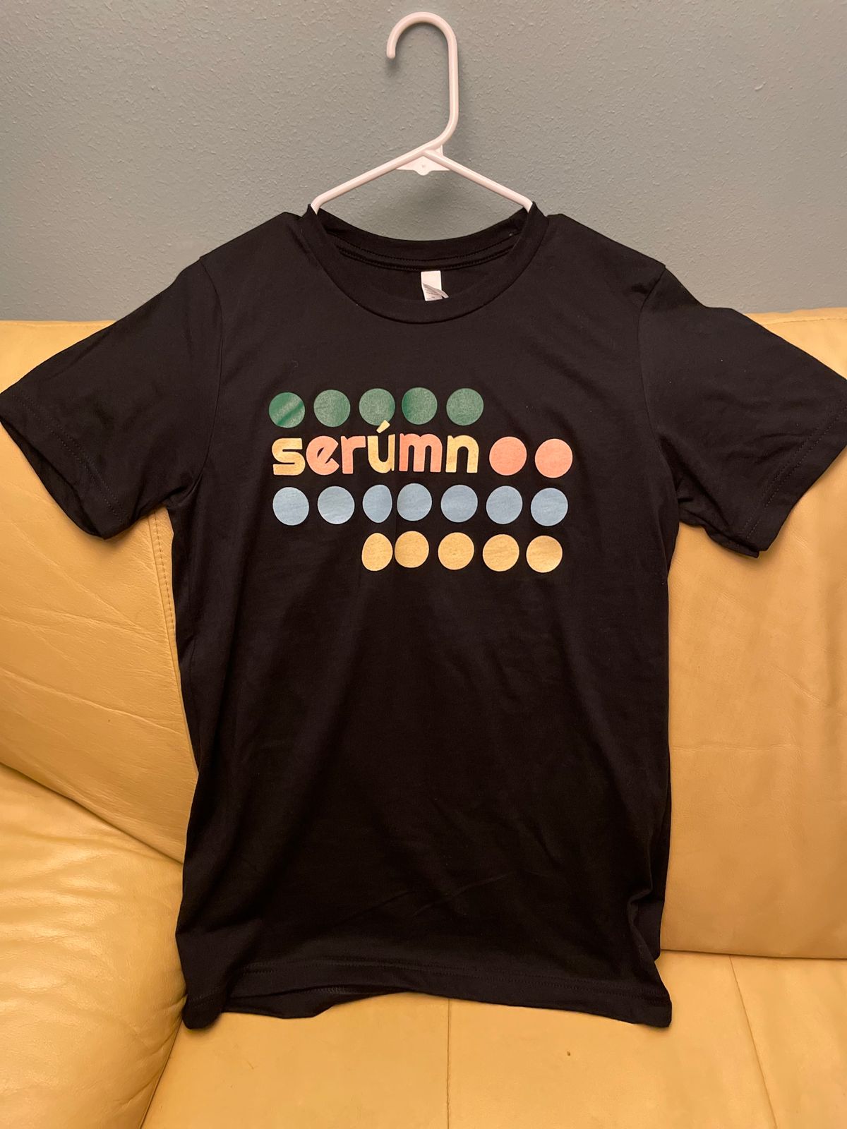 Black Serúmn T-shirt