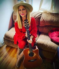 Gia Warner Solo Acoustic at Georges Senate