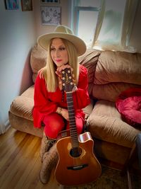 Gia Warner Solo Acoustic