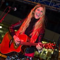 Gia Warner Solo Acoustic
