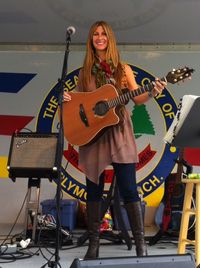Gia Warner Acoustic/Solo