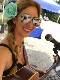 Gia Warner Solo Acoustic Oak Park Farmers and Artisans Market