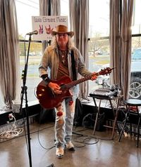 Livio Gravini’s Acoustic Rock Show @ The Towne Taproom 
