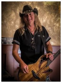 Livio Gravini Acoustic @ Main Street Tavern 