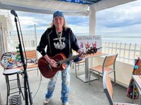 Livio’s Acoustic Rock Show @ The Norseman Resort 