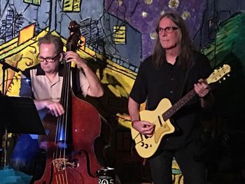Steve Nelson, bass & Ed Tree play8ng sitar gitar
