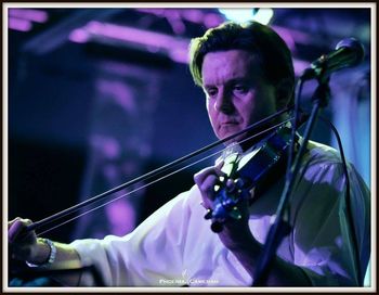 Aaron Soloman play svoilin at some of the performances.
