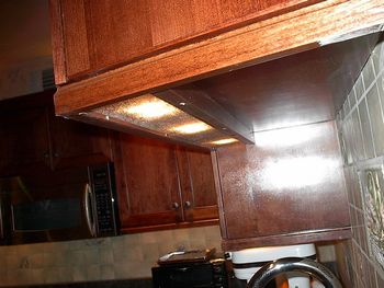Townhouse Cherry Kitchen 2 under cab lighting
