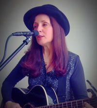 Cooie Sings at Twiggs