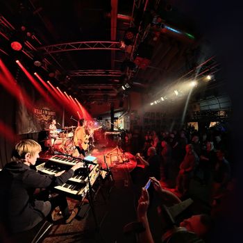 Wille & The Bandits
