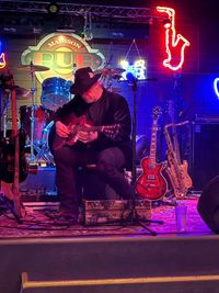SONGWRITER’S NIGHT @ MADISON AVENUE PUB with NICK VIGARINO!
