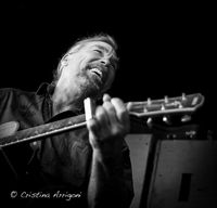 NICK VIGARINO PLAYS PUB 282