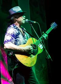 NICK VIGARINO plays the PORT GARDNER BAY WINERY!