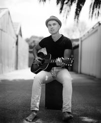 Jules Boult - and Special Guest!