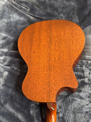 Mahogany back is in great shape.
