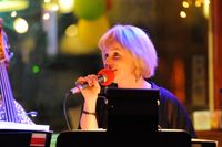Lynn Keller Hosts Randy Van Horne Singers