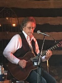 Tom Martin plays Six Strings and Sings for You