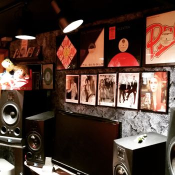 KNM Studios
